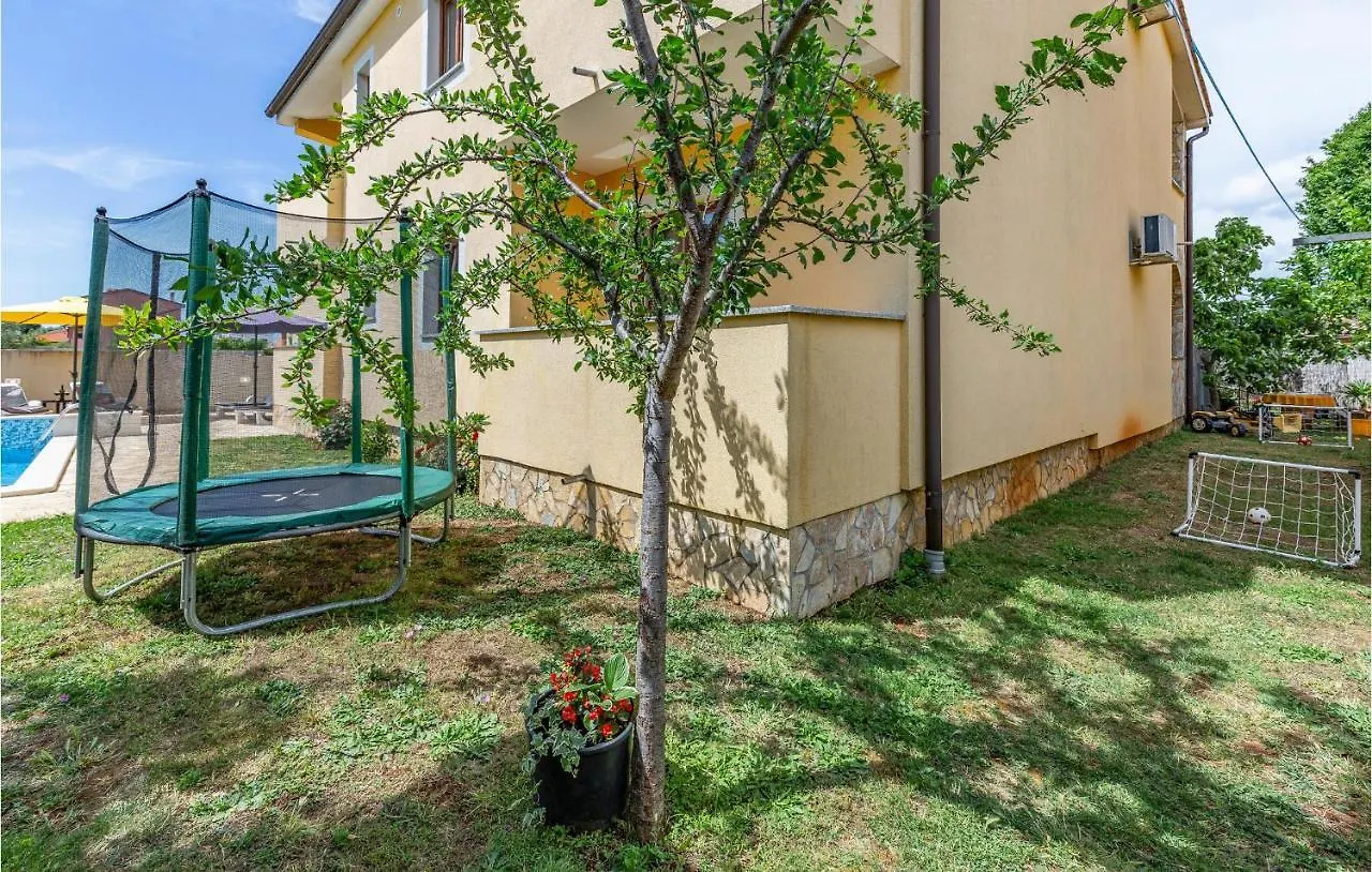 Casa vacanze Gorgeous Home In Pula With Wifi