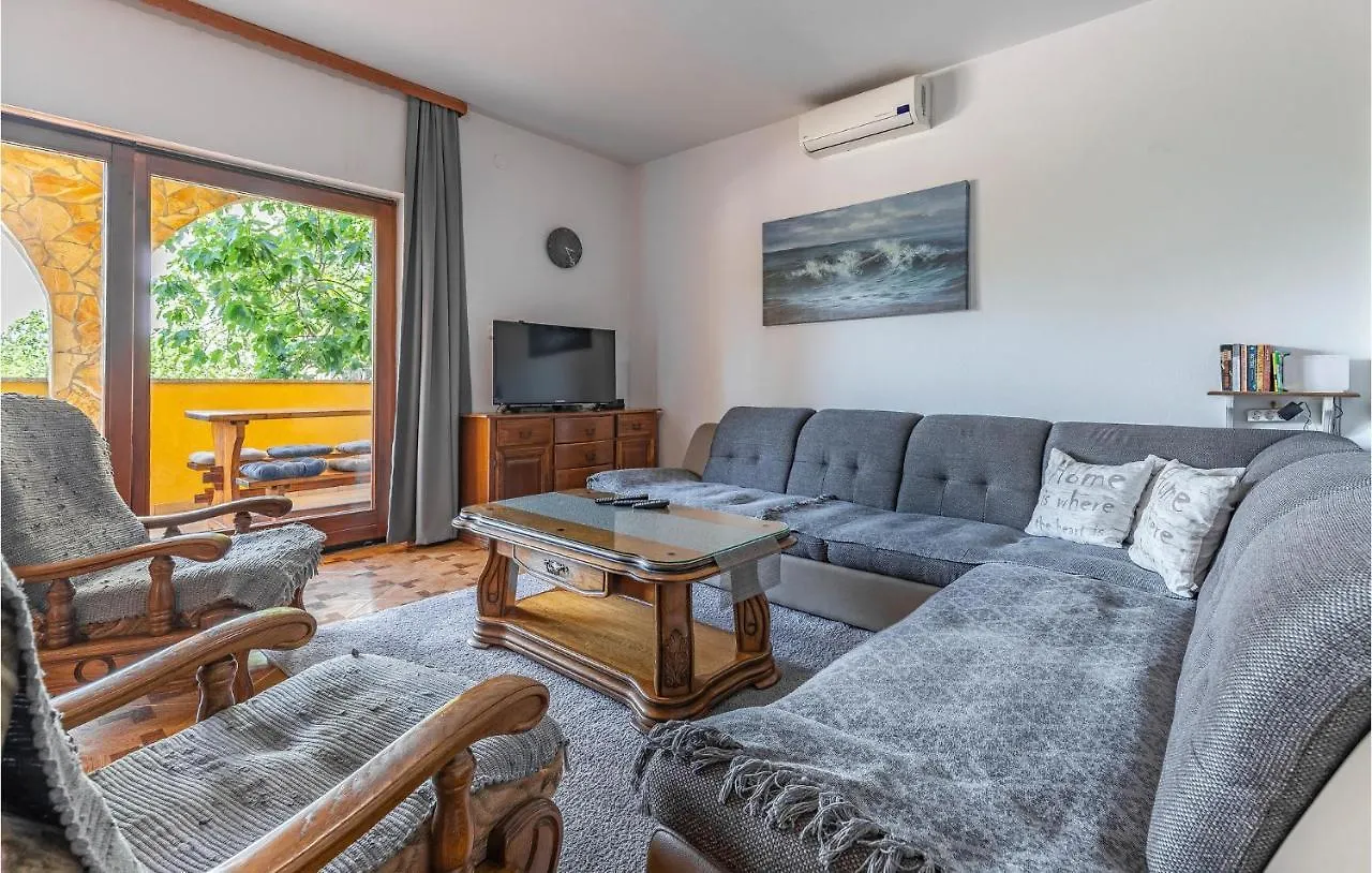 Gorgeous Home In Pula With Wifi